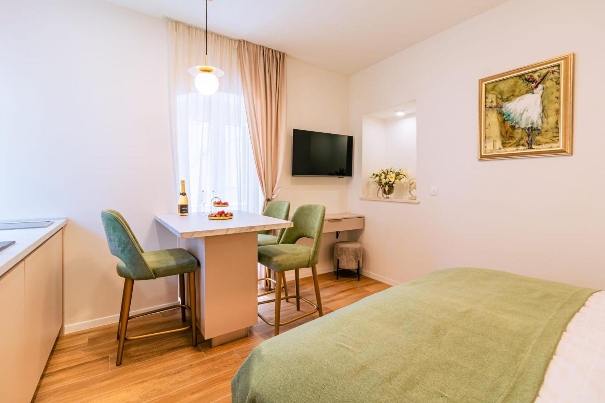 Luxury 2 Bedroom-2 Bathroom Apartment & Studio App With Rooftop Terrace Split Dış mekan fotoğraf