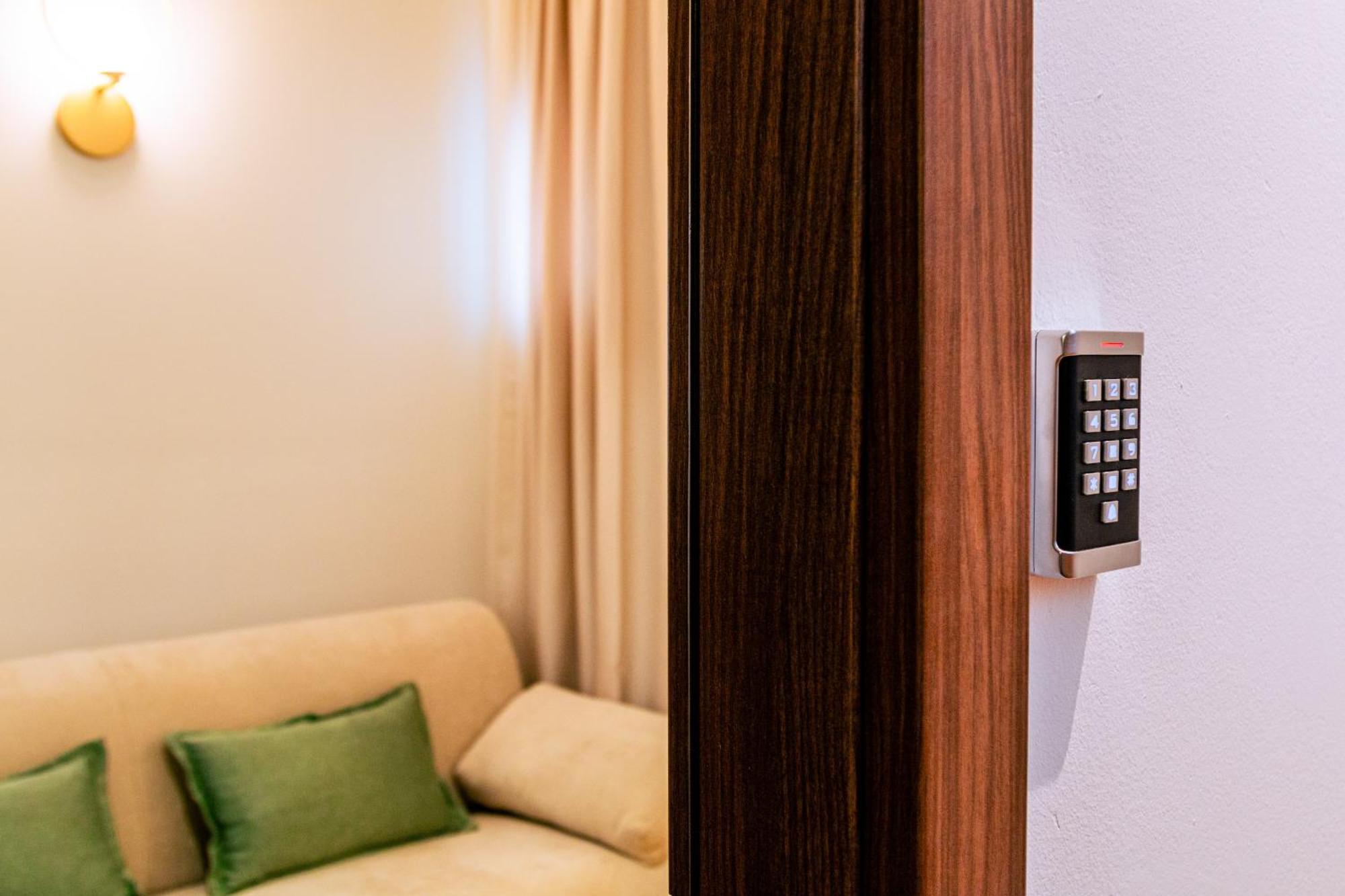 Luxury 2 Bedroom-2 Bathroom Apartment & Studio App With Rooftop Terrace Split Oda fotoğraf